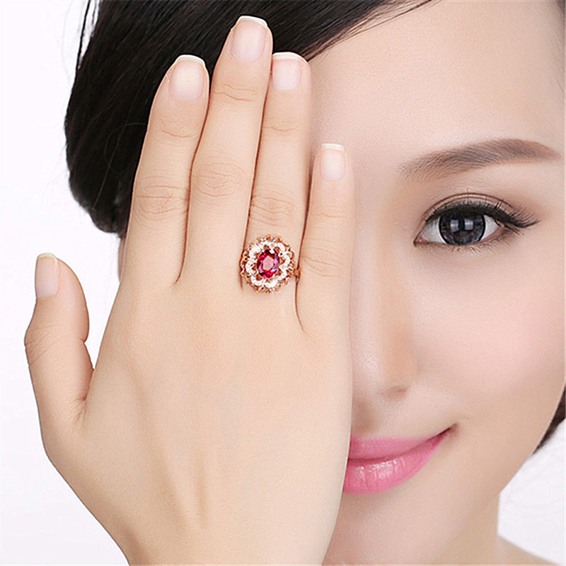 Women's 18K Rose Gold-plated Diamond-inlaid Hollow Flower Head Ring